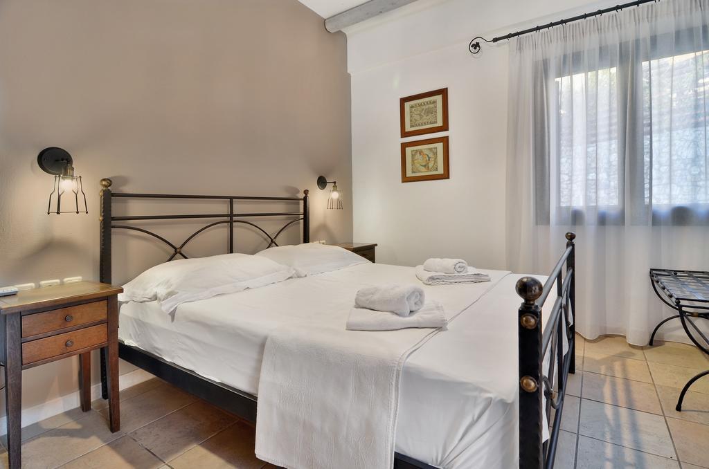 סיבוטה Niriides Luxury Apartments חדר תמונה