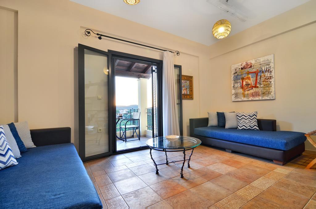 סיבוטה Niriides Luxury Apartments חדר תמונה